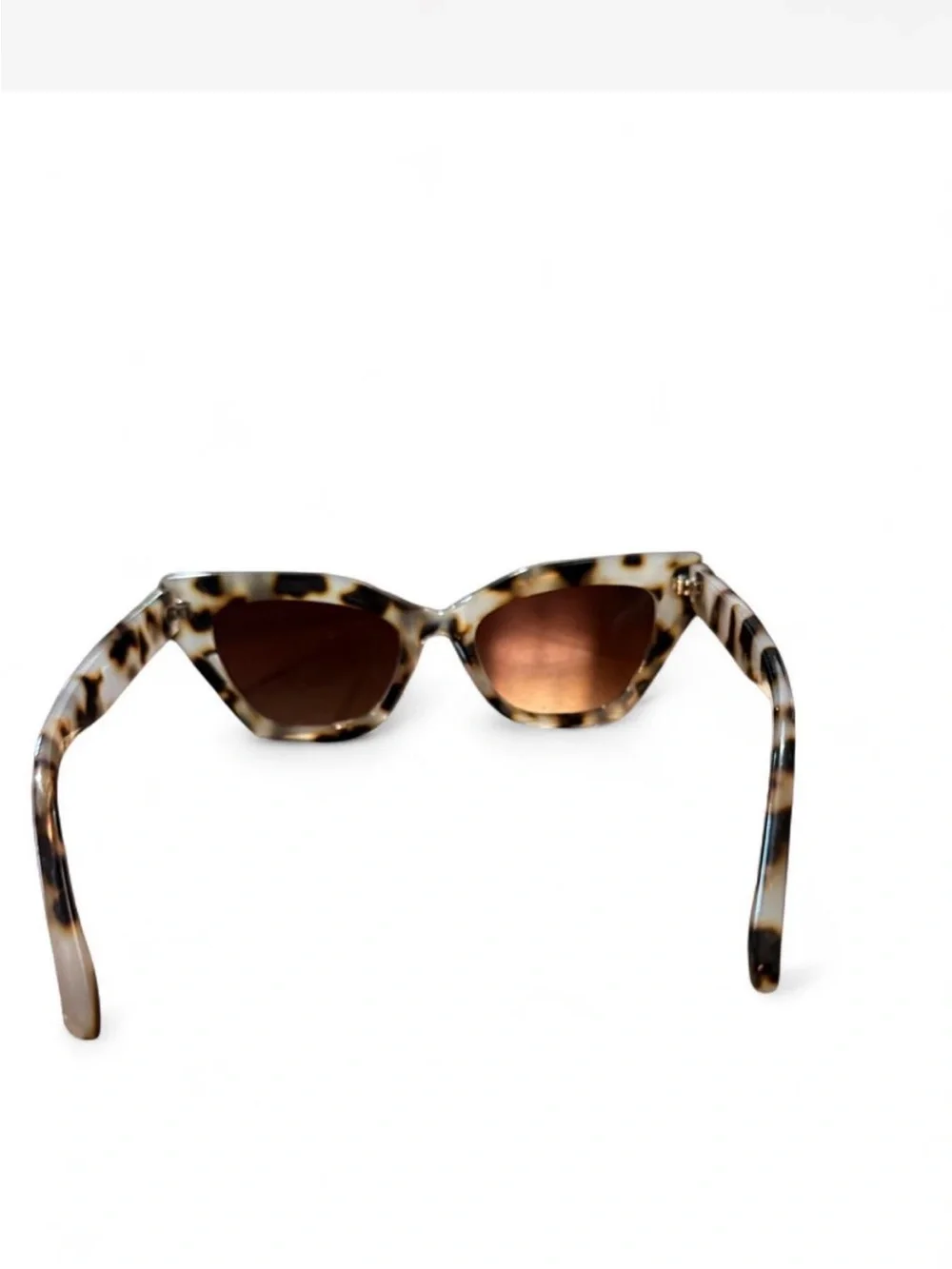 Tortoise Cat Eye Sunglasses in Brown
